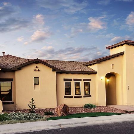 The Courtyard Villas Hobbs Bagian luar foto