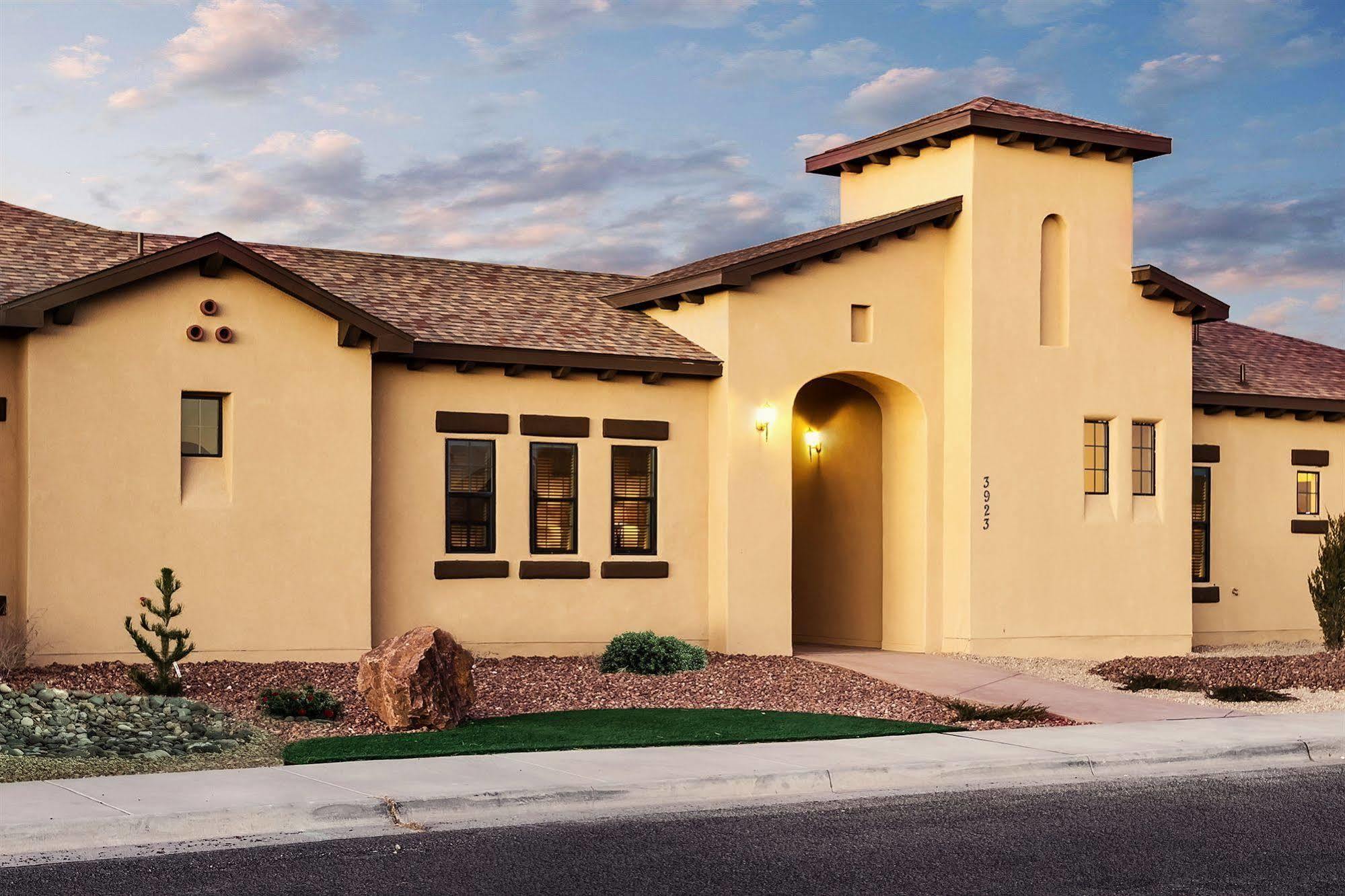 The Courtyard Villas Hobbs Bagian luar foto