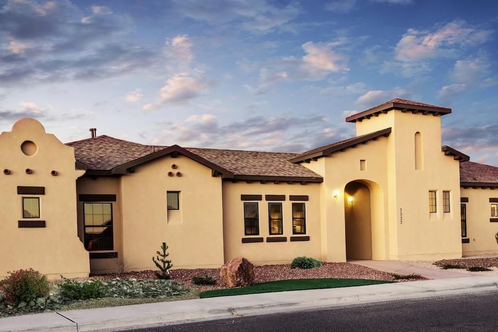 The Courtyard Villas Hobbs Bagian luar foto