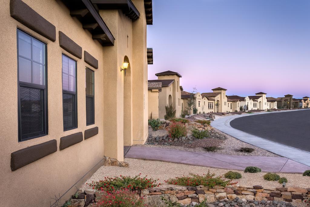 The Courtyard Villas Hobbs Bagian luar foto